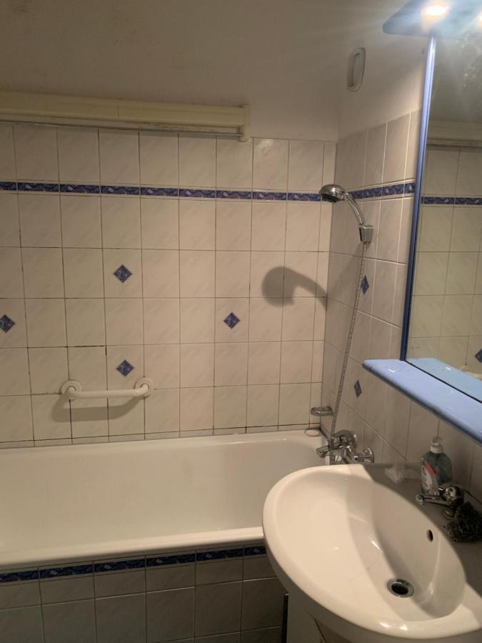Sehr Schone Zimmer 1 In Wien Favoriten Luaran gambar